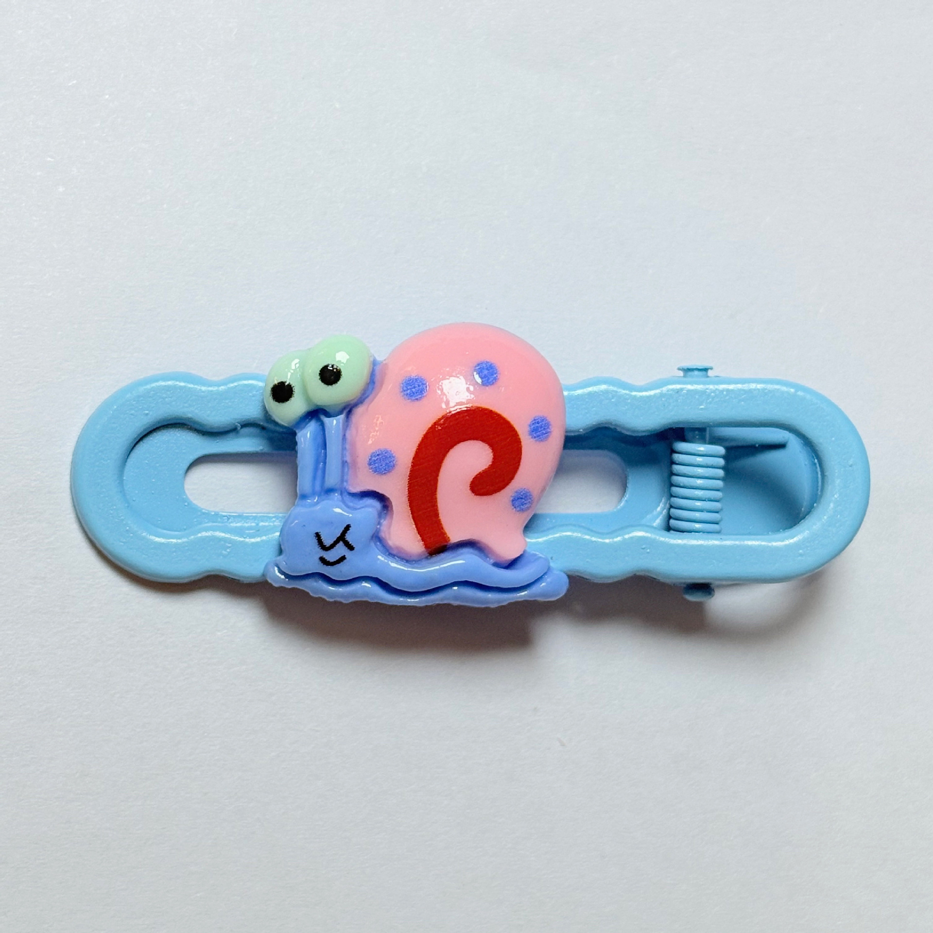 小さなカタツムリ