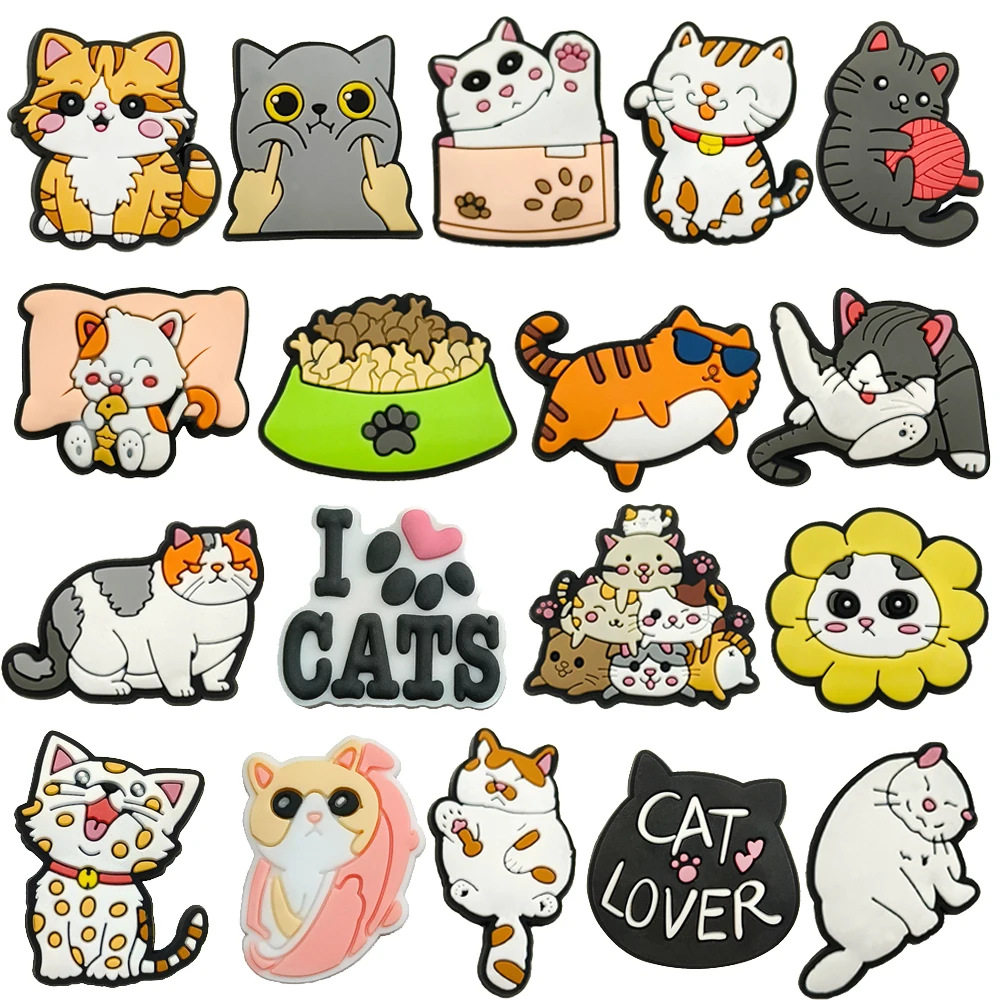 1パックに18匹の猫が入っています