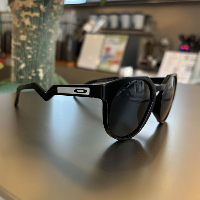 黒フレーム黒フィルム