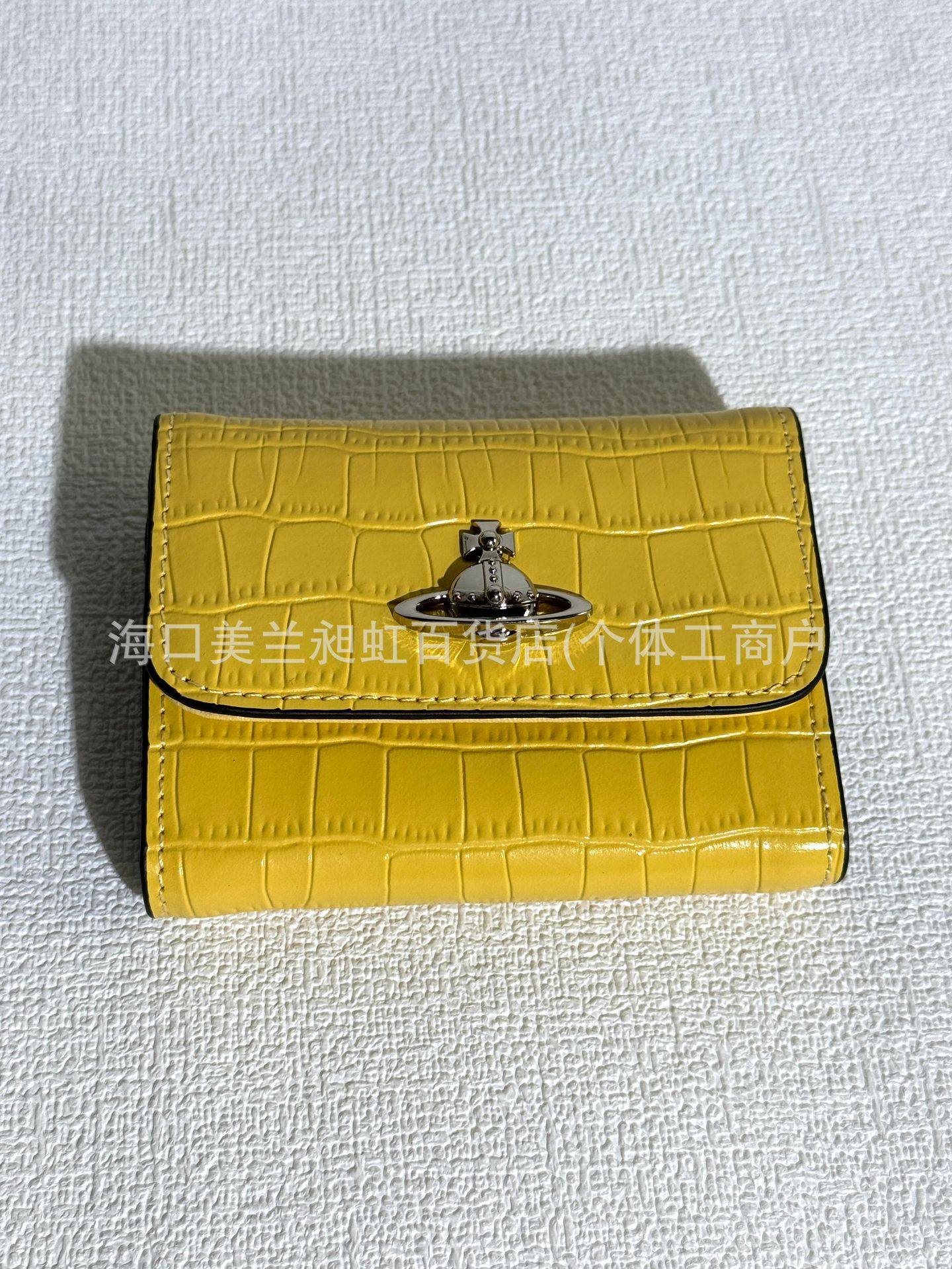 イエローのクロコダイル柄マルチカードホルダー