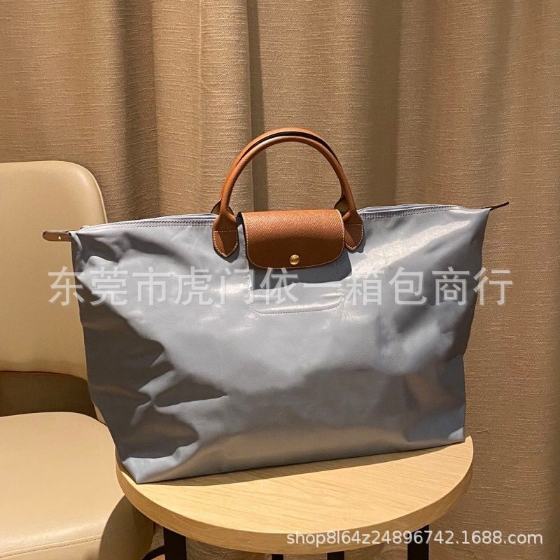 スチールグレー