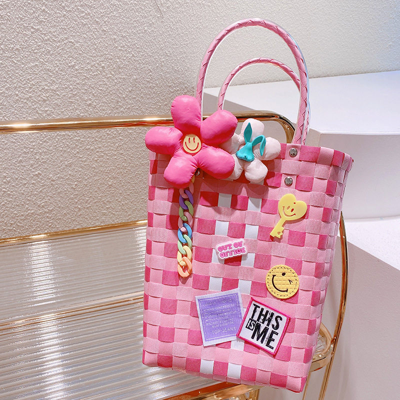 4.a 16の大きいサイズのピンクと白の色合わせの笑顔の耳のウサギの花の金