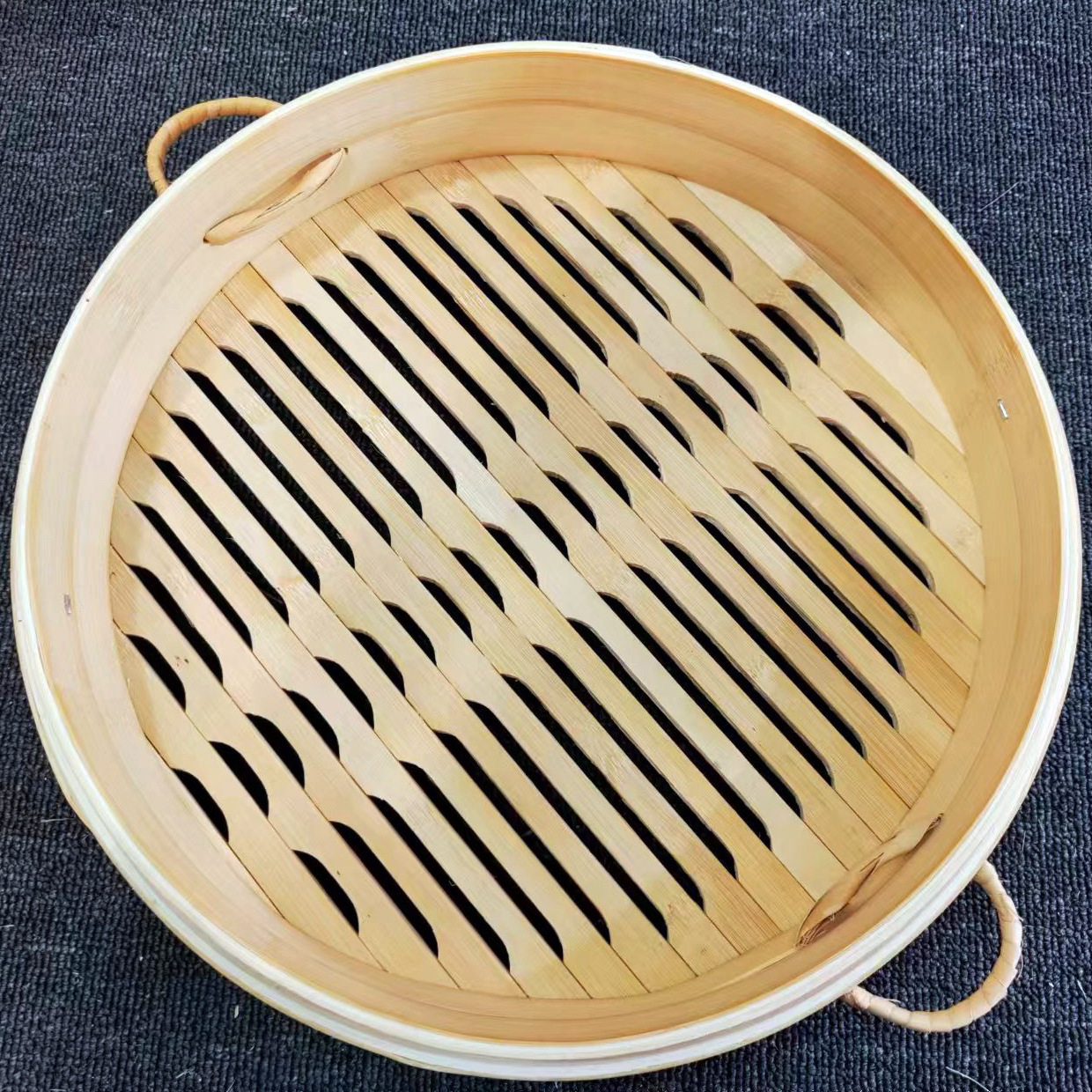 深さ38cmの籐ハンドル層