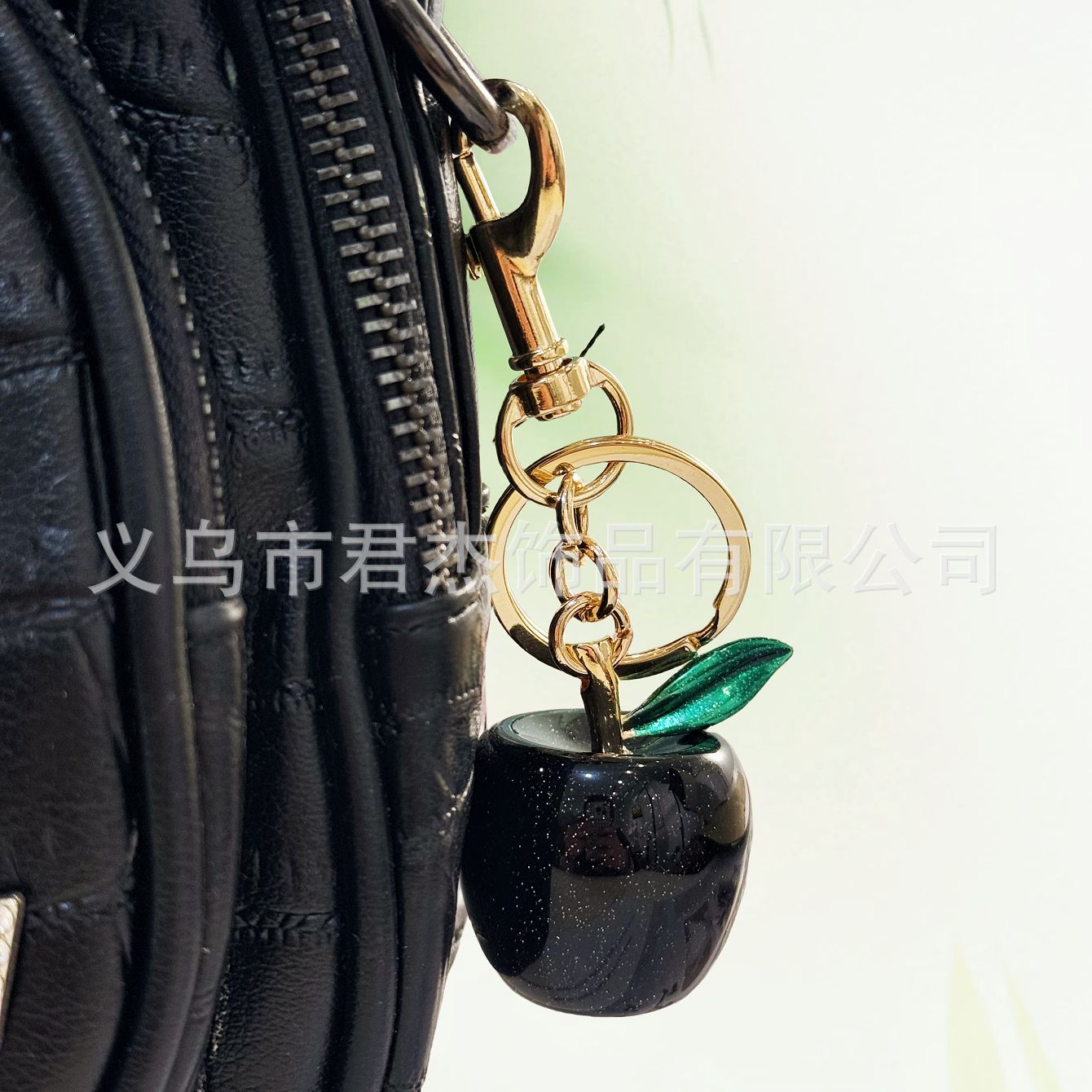 ACK25-068F ブラックアップル