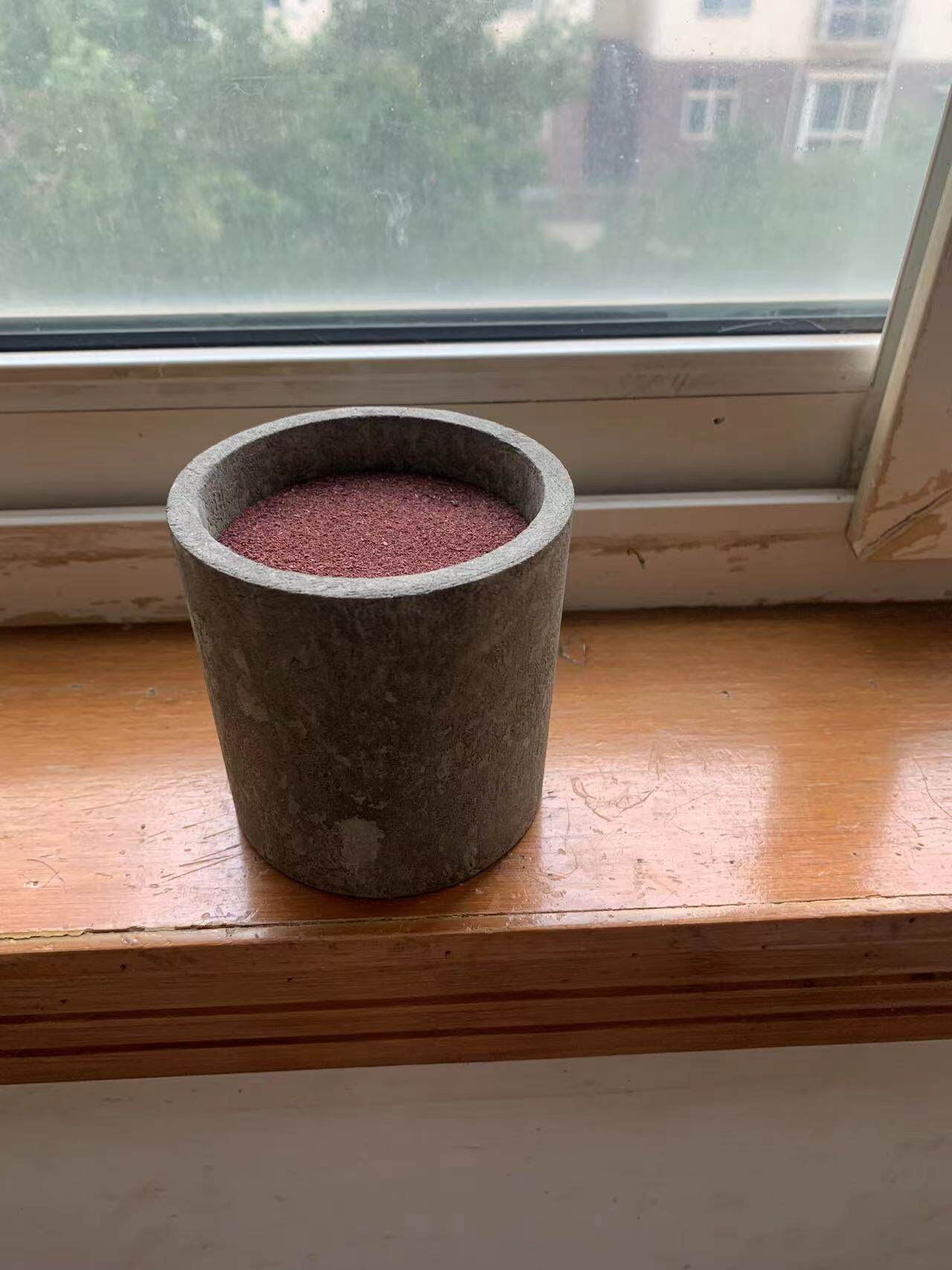 シリンダー+おがくず