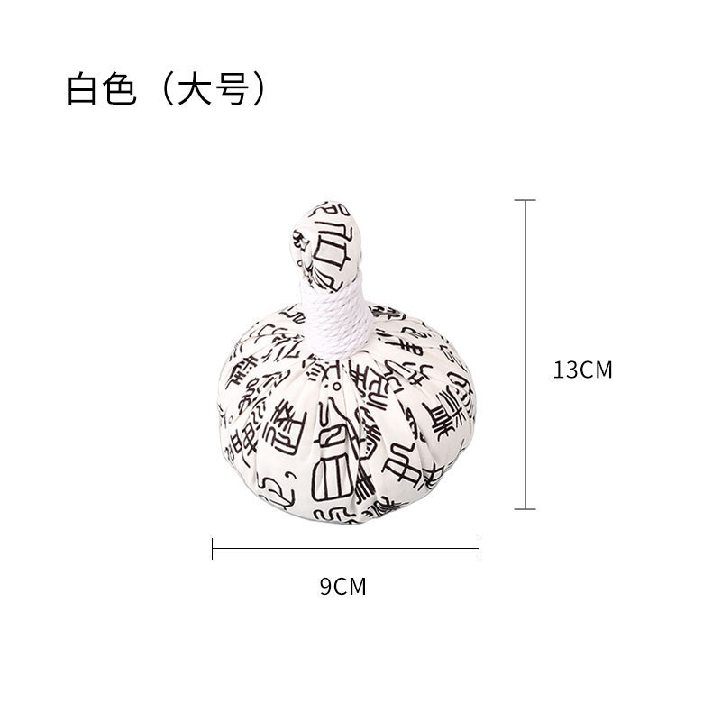 白い古代の大きなボール
