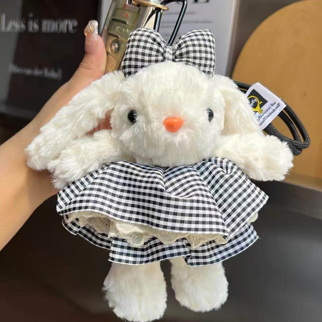 黒のチェック柄スカート - ブレスレット付き