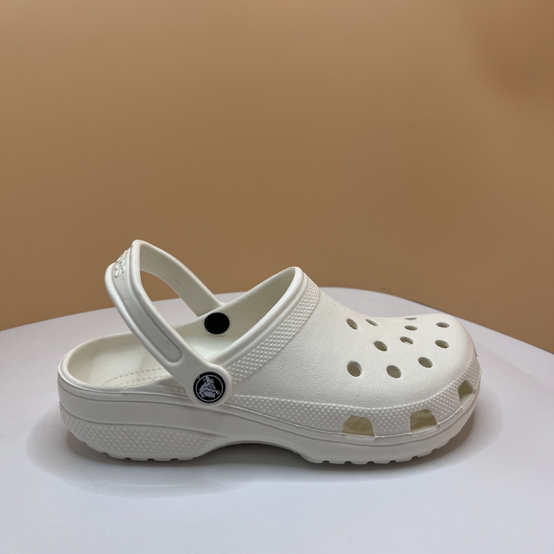 白