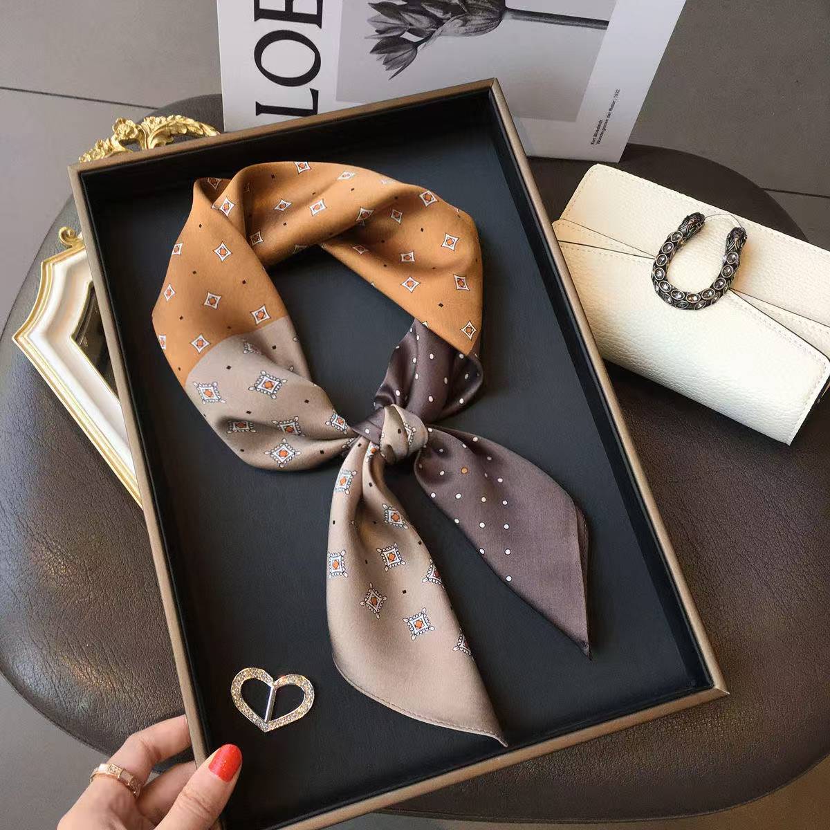 3 つのコーヒー色の宝石