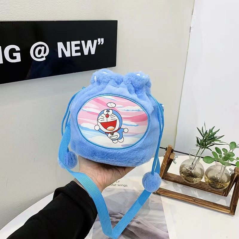 斜めショルダーバッグ24cm × 24cm