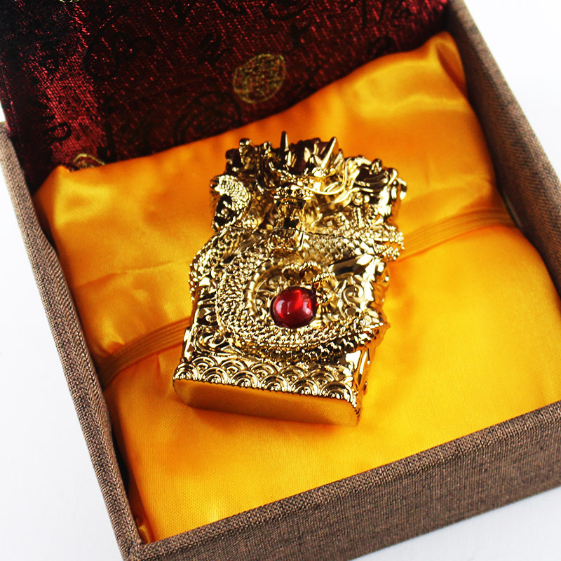 ギフトボックスの金色