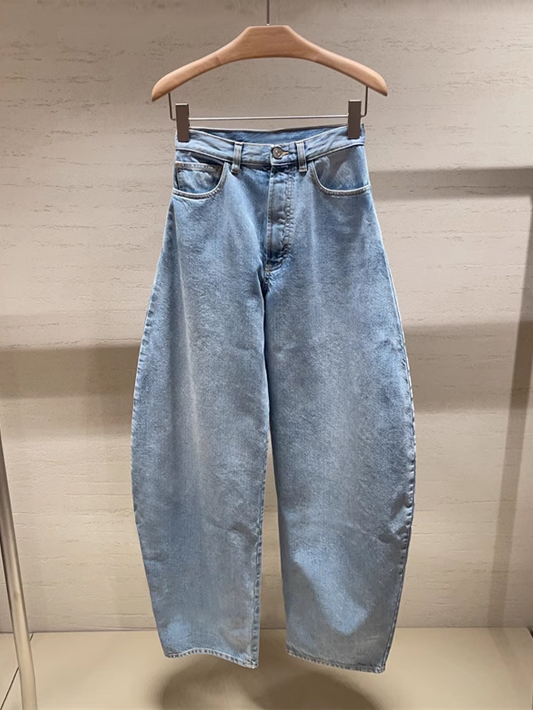 ブルー
