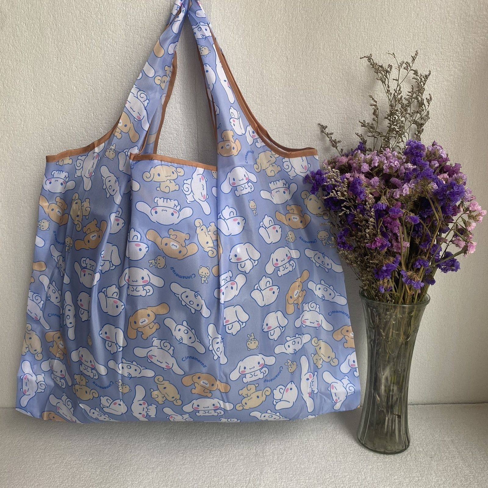 スカイブルーの雲ウサギ