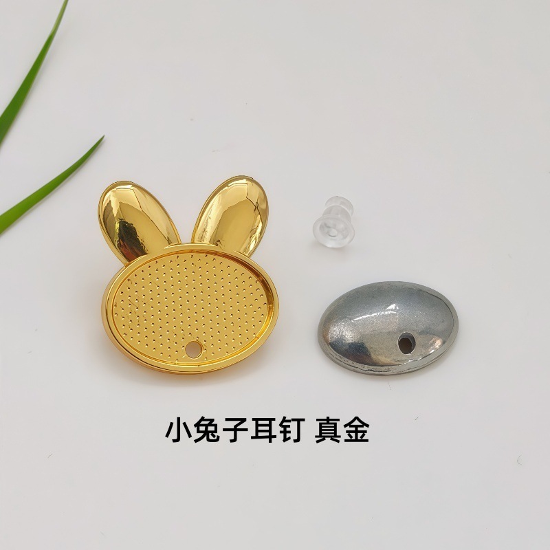 うさぎのピアス/本金メッキ変色防止【キャップ付き1個】