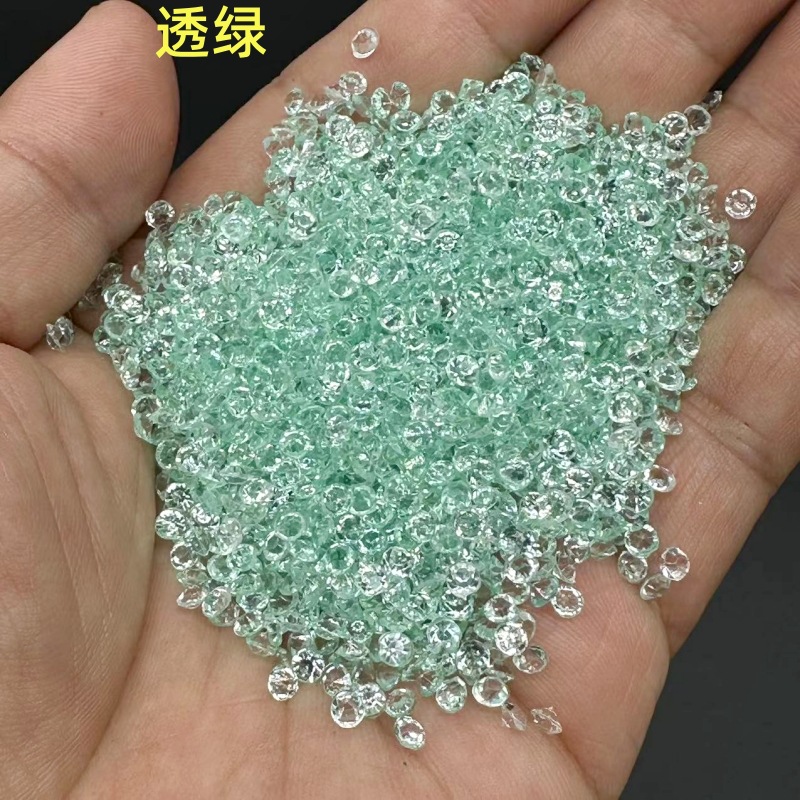 3mmの透明グリーンダイヤモンド