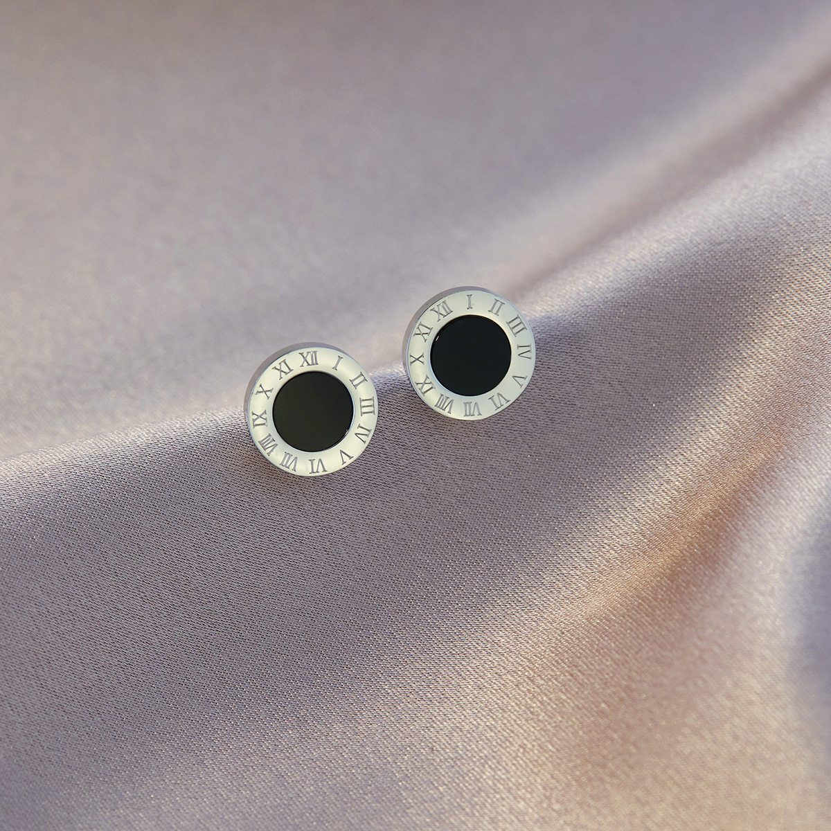 10mm スチールカラー ローマン スタッド ピアス