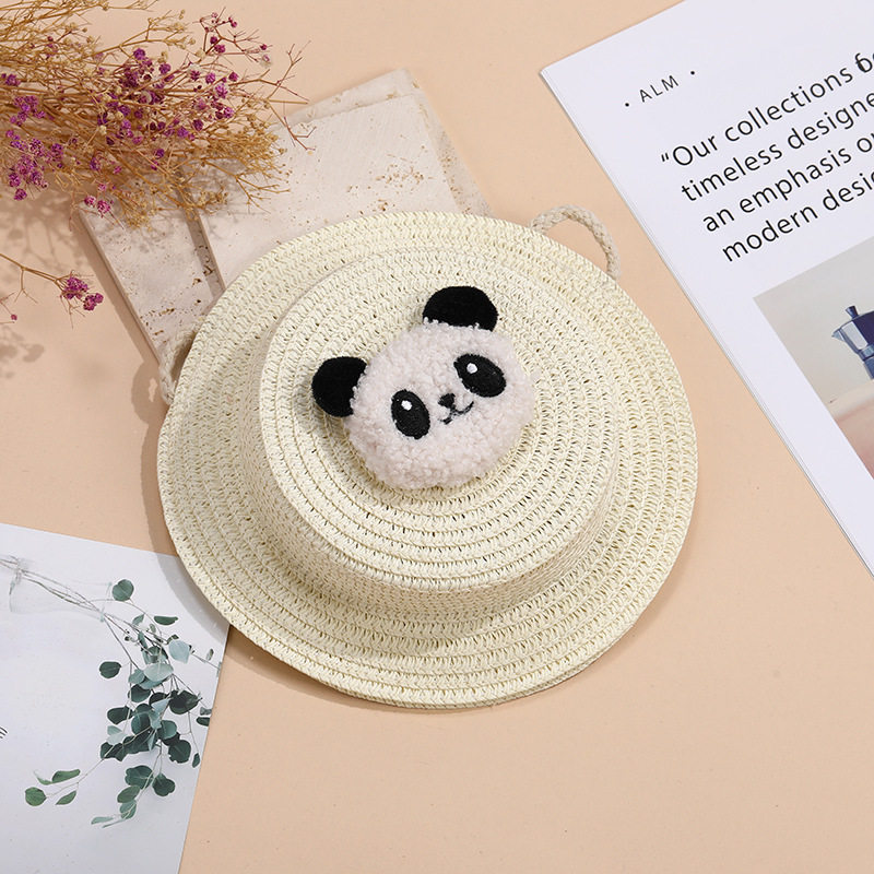 白い巻き毛のパンダ