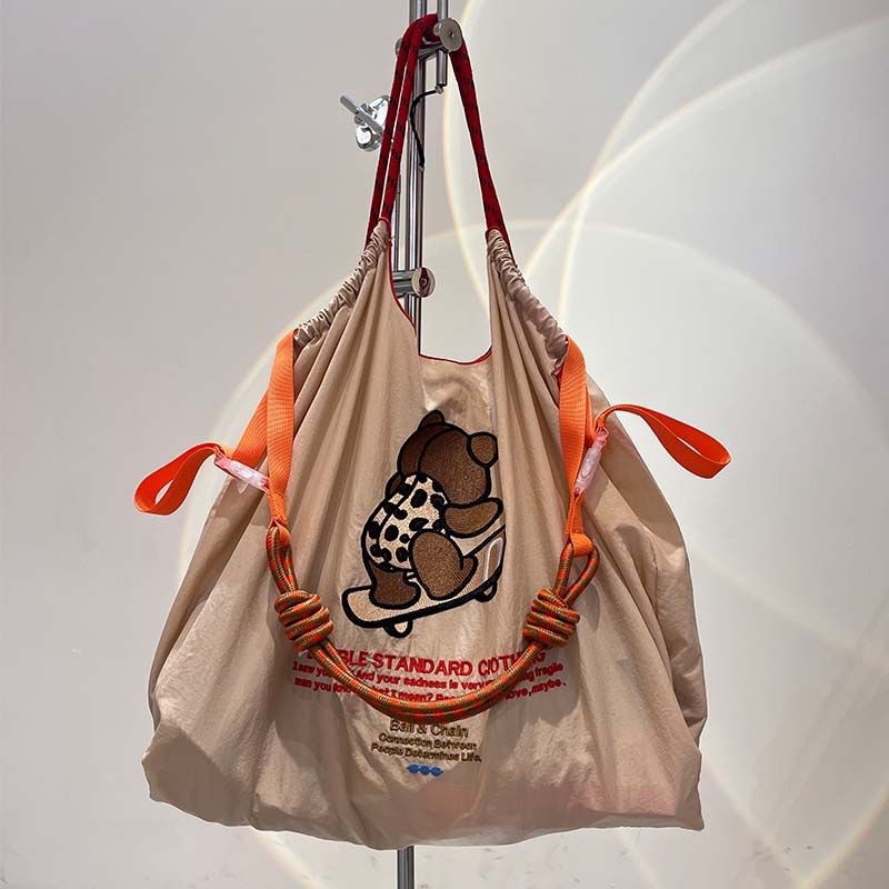 ベージュ スケートボード ベア M (ショルダーストラップを除く)