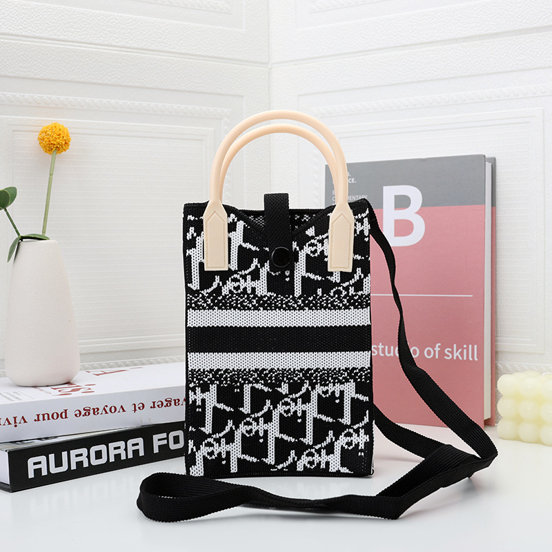 【シリコン+ショルダーストラップ】文字黒