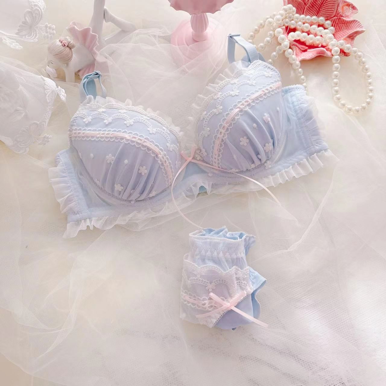 ブルー