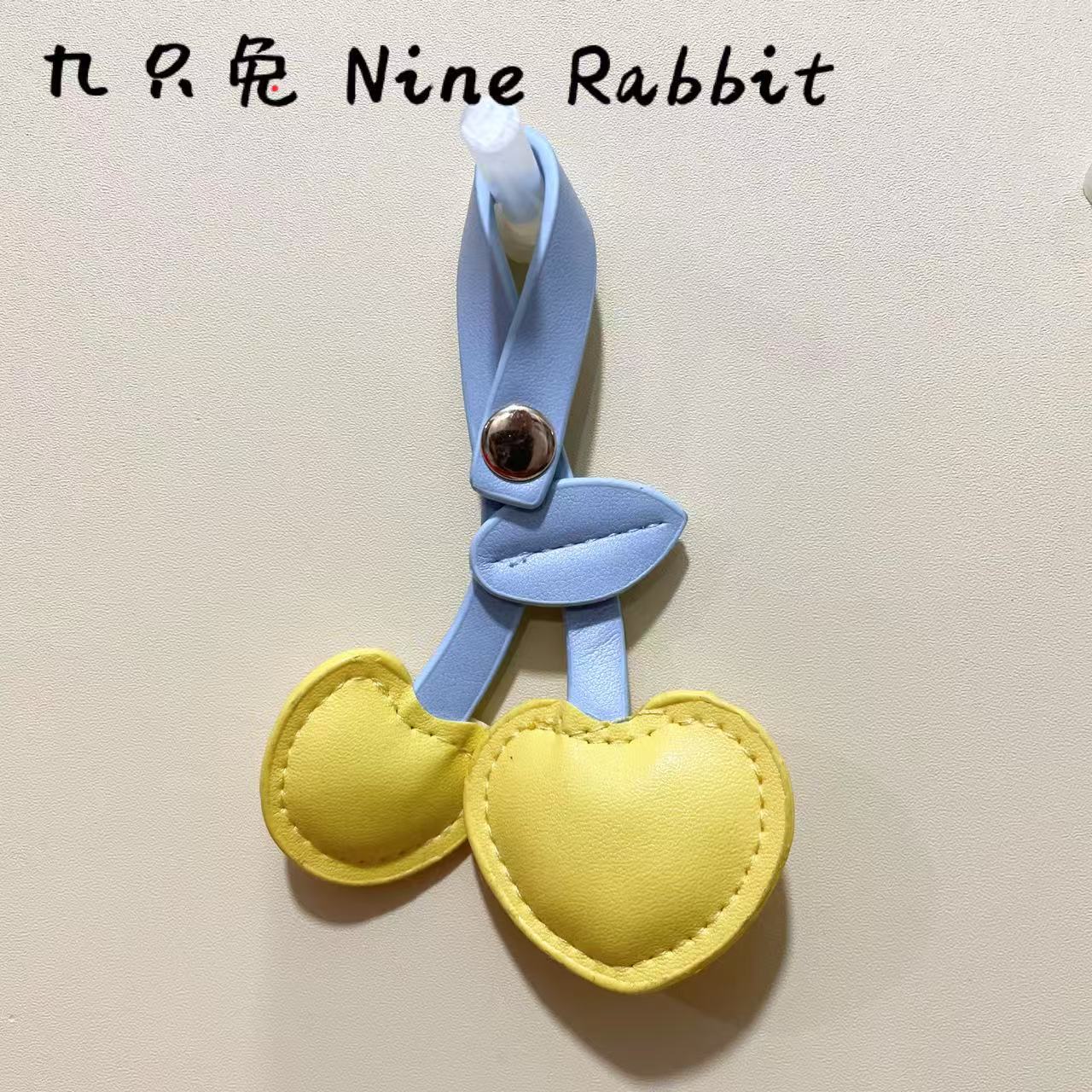 【イエロー】チェリーレザーペンダント