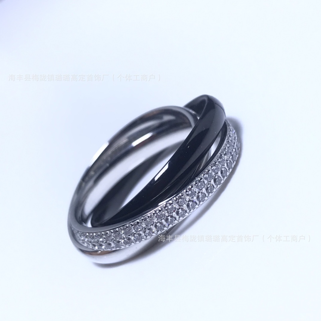 ダイヤモンドがいっぱいのリング + ブラックガンカラープラチナ