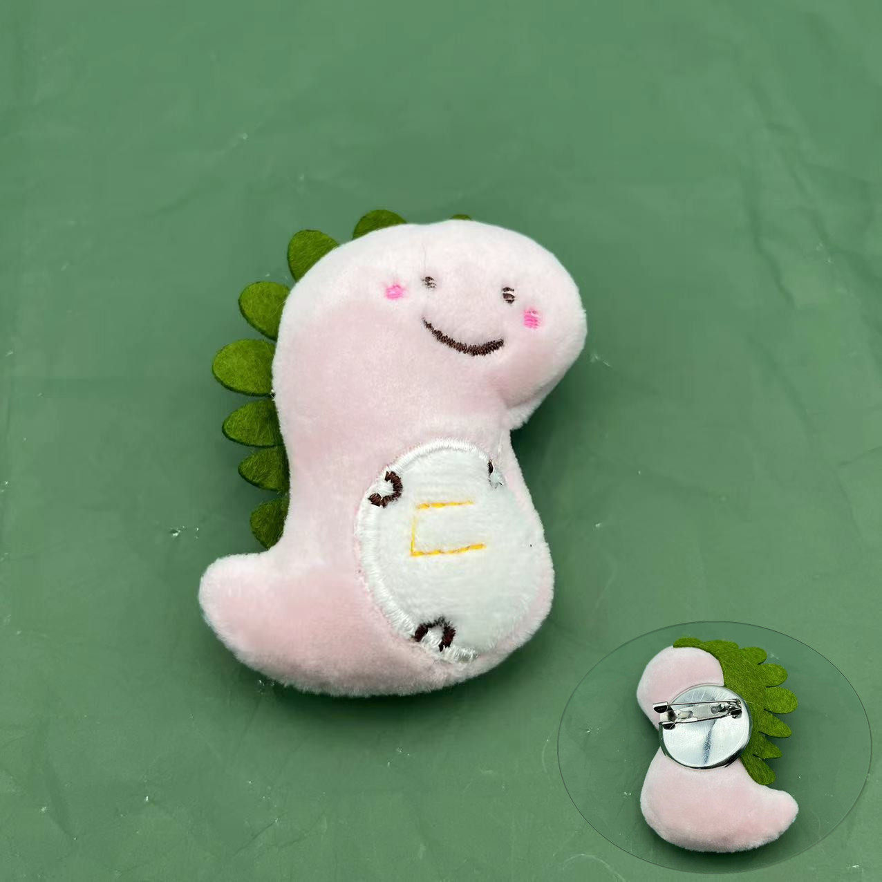 88*-キリン ピンク【ブローチ】