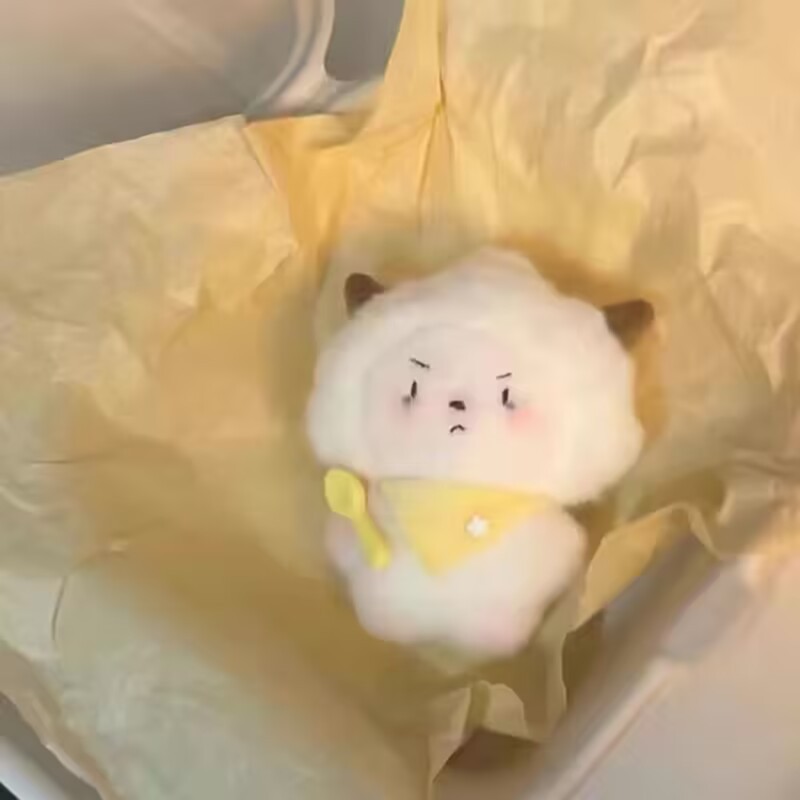 きしむ怠惰なペンダント