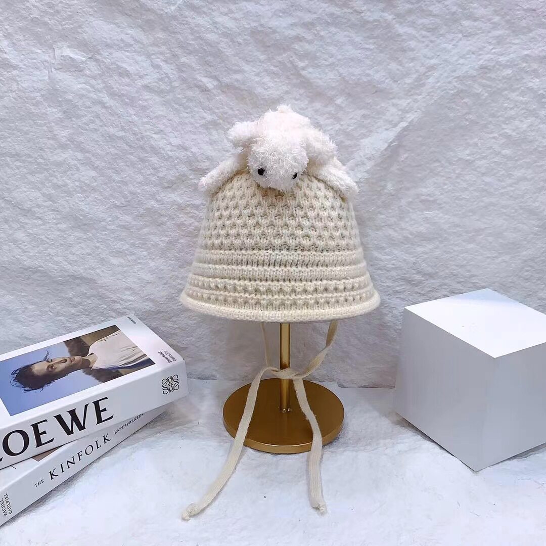 オフホワイトのウサギ