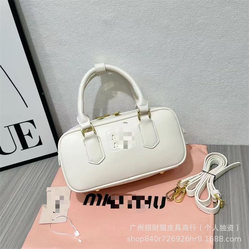 ホワイト+ソースラベル+ギフトボックス