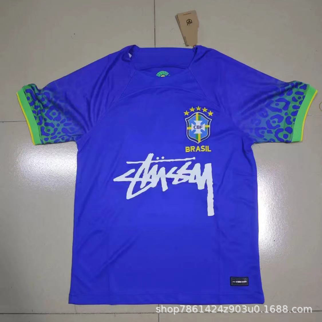 Stussy 22 ブラジル人乗客