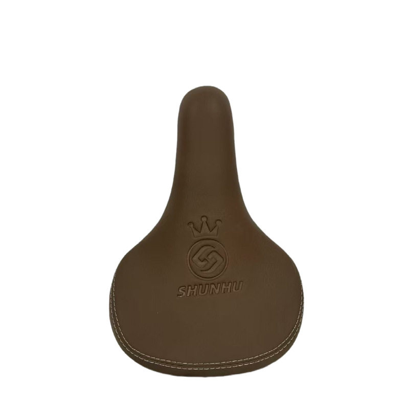 ダークブラウン