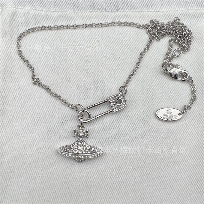 ピンネックレスシルバー