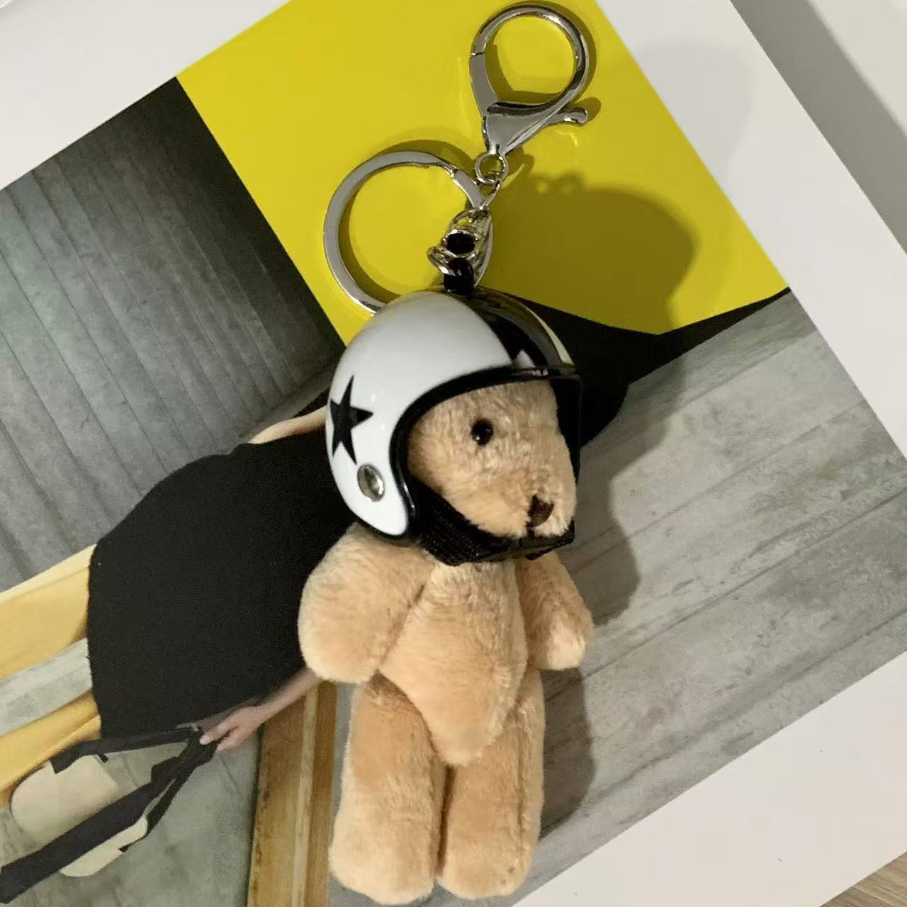 白い五芒星【バイクカフェベア】