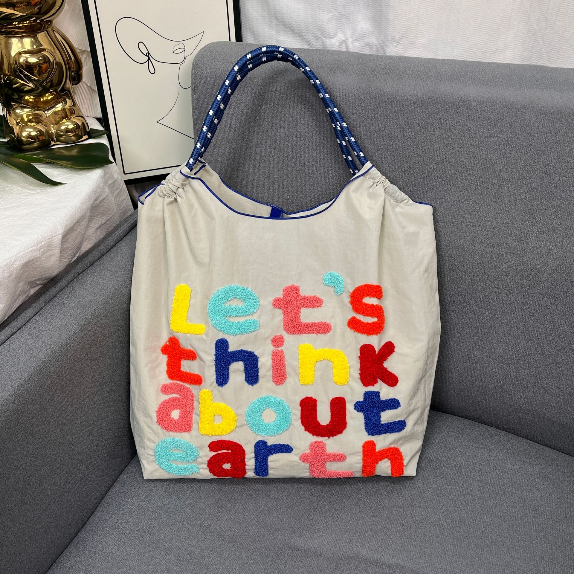 薄い灰色・タオル刺繍