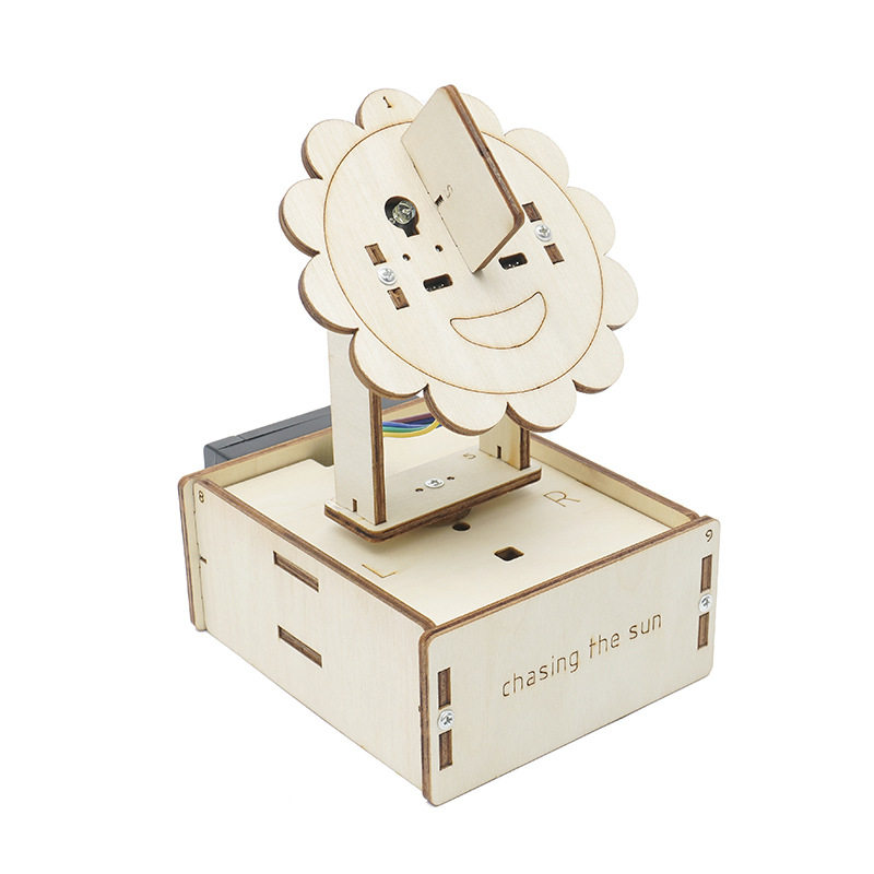 HA-A12は光の小さい太陽を追いかける。