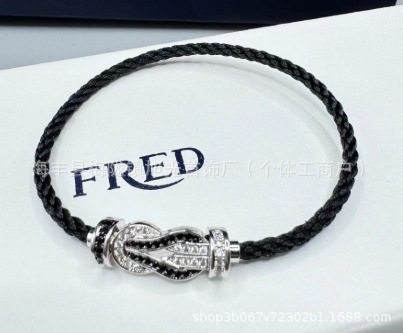 ミディアム フィギュア バックル ホワイト ゴールド パンダ ブラック ロープ