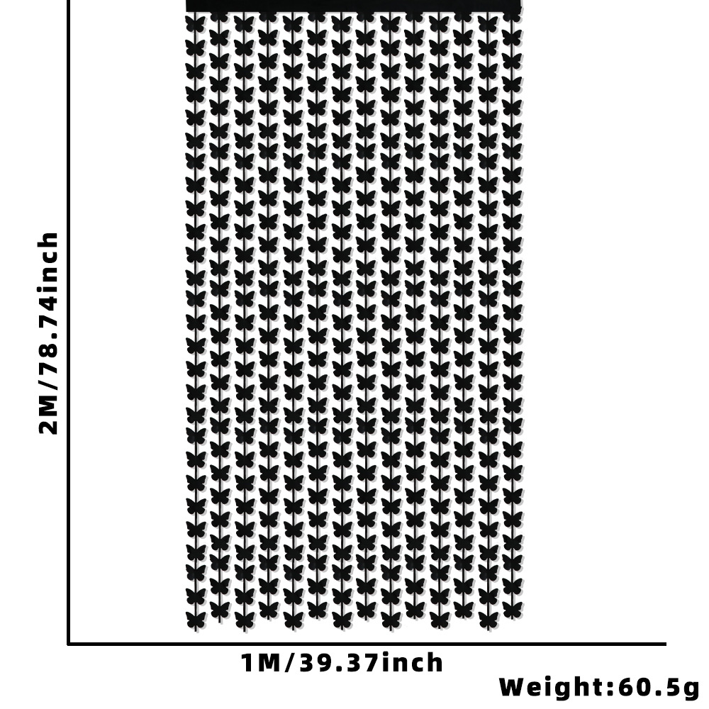 黒い蝶の異形のカーテン