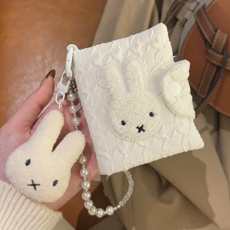 ホワイトミッフィー 多機能カードホルダー（ストラップ付き）