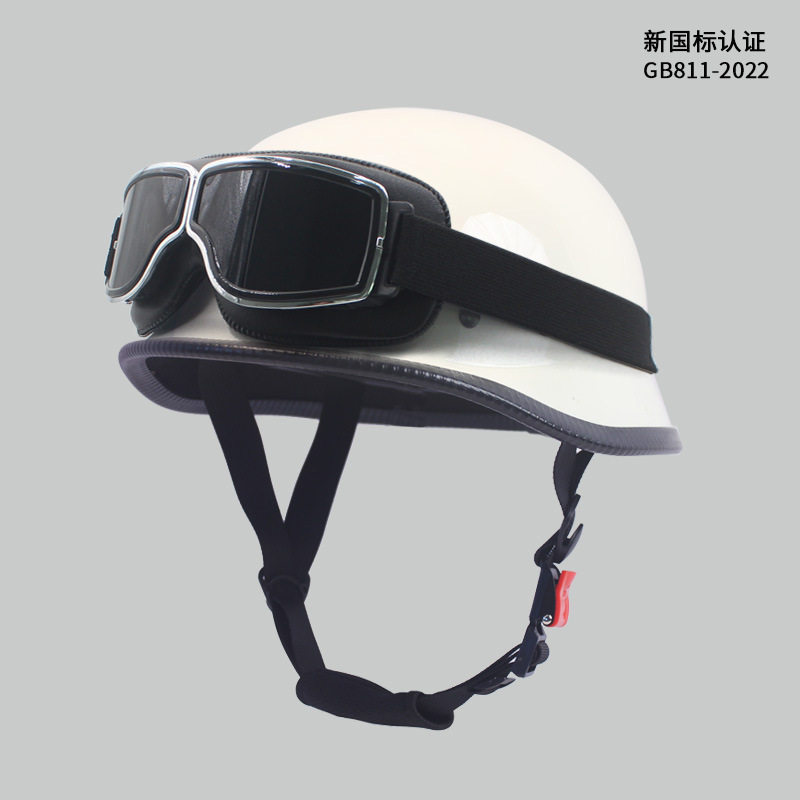 オフホワイトと黒の革メガネ