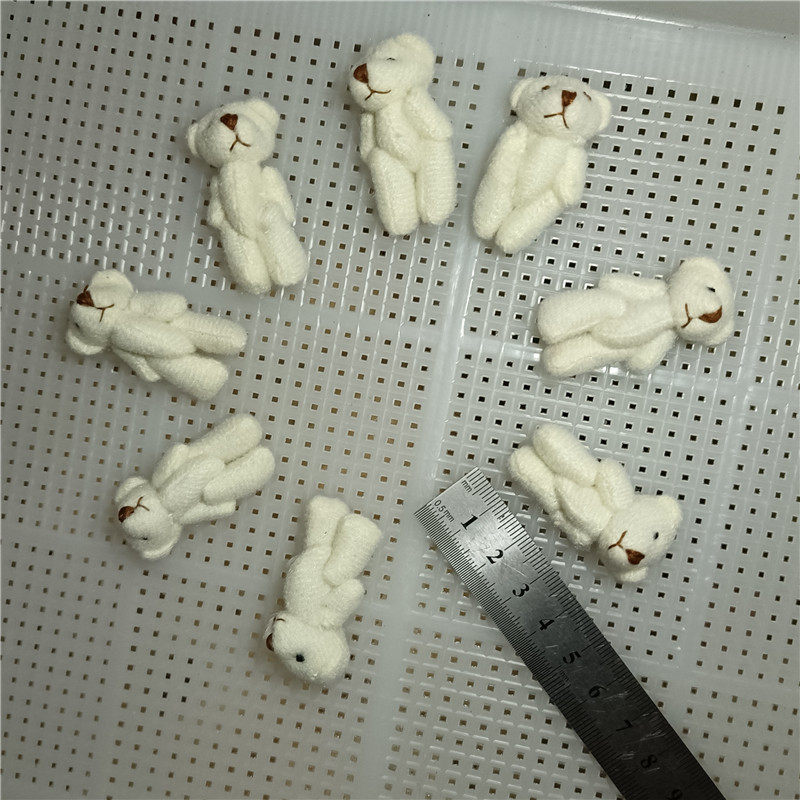 4cmの白い毛布の熊