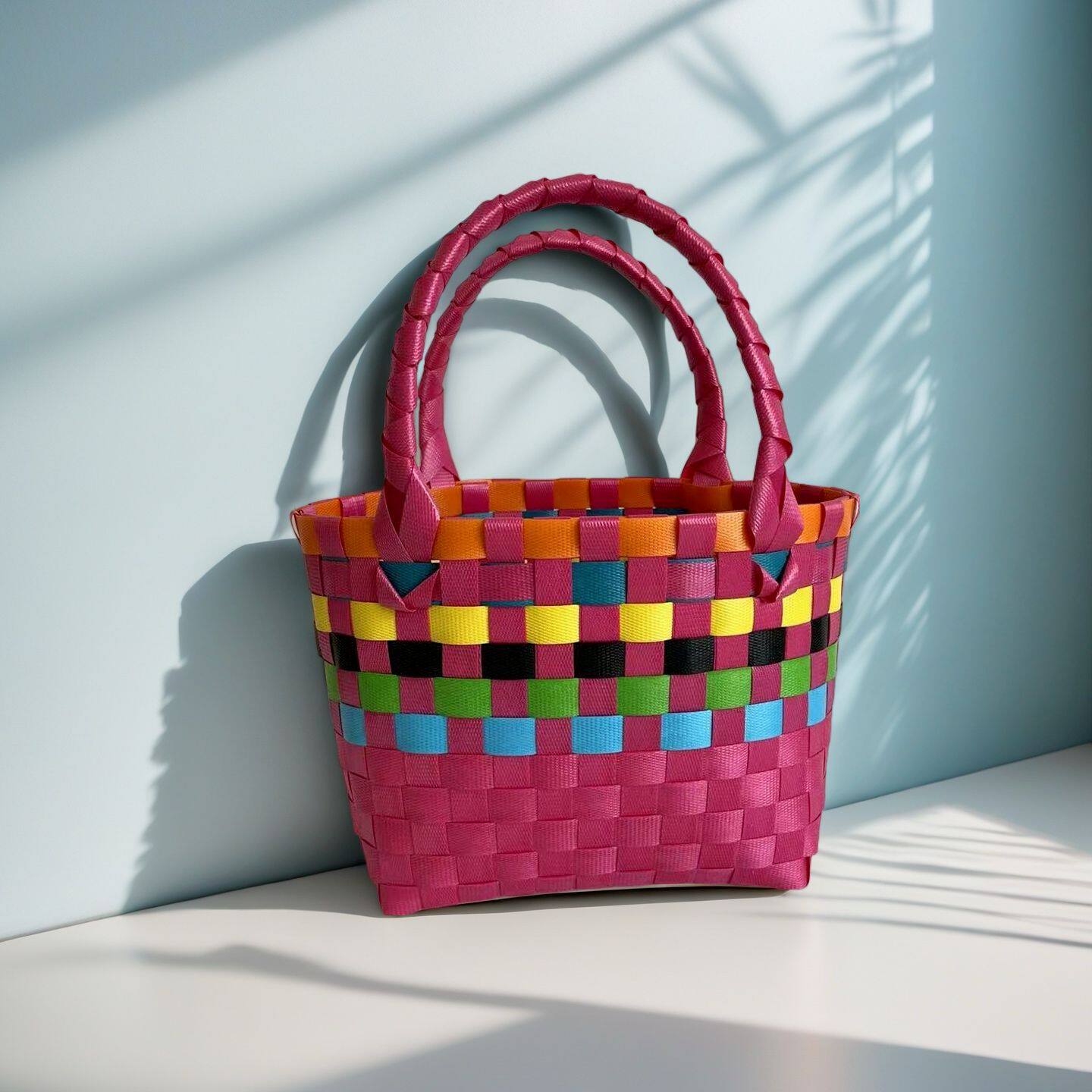 カラフルな濃いピンク