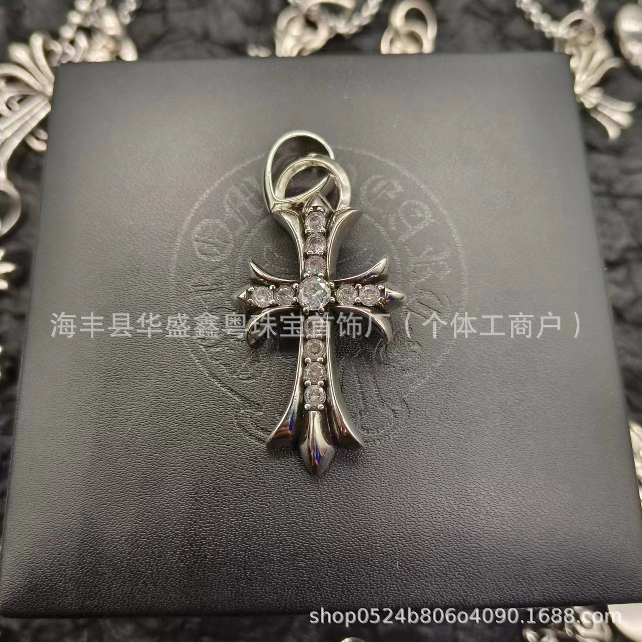 フルダイヤモンドクロスペンダント