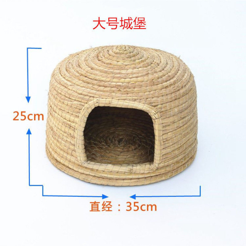 大規模な城茅葺き小屋