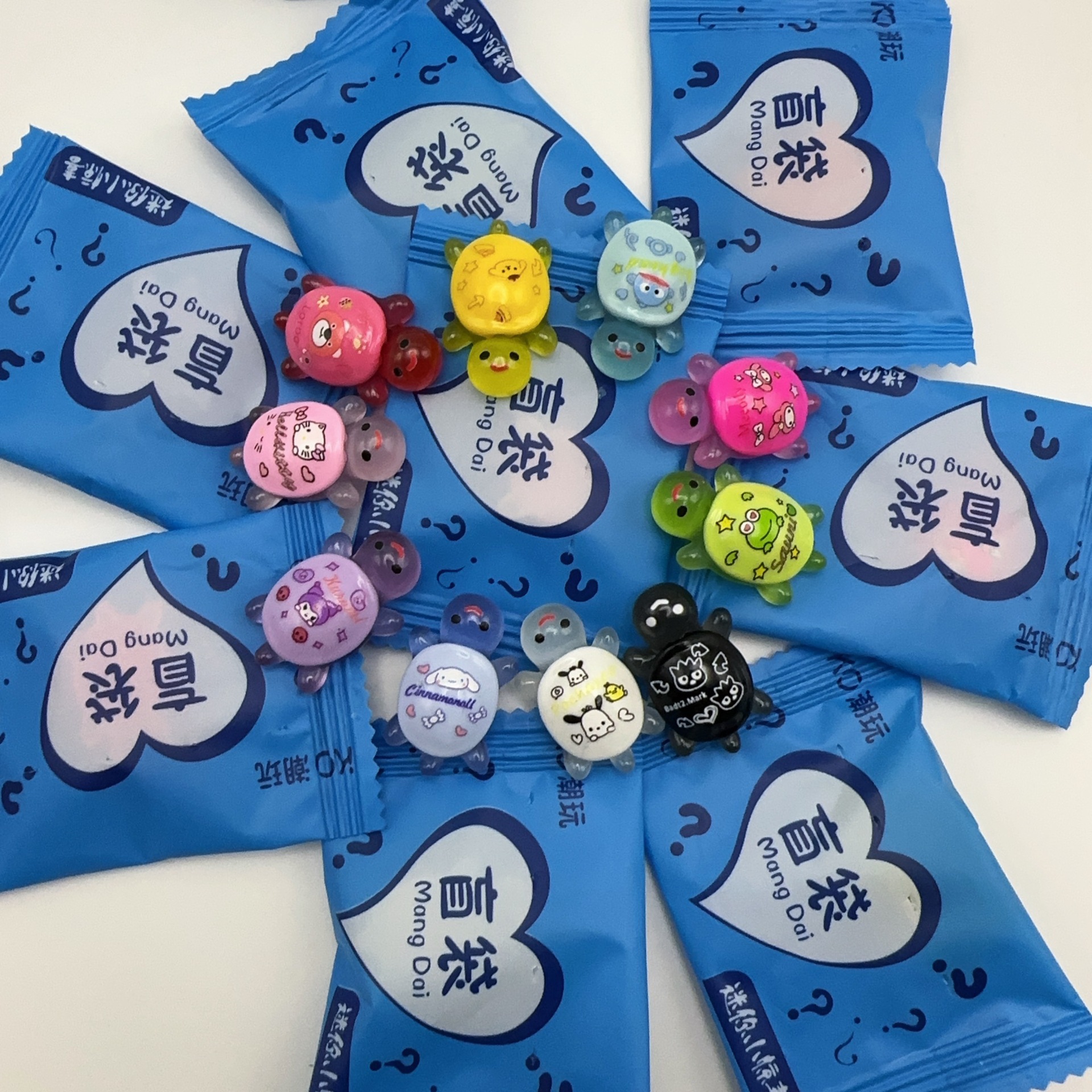 漫画 3.2cm ミディアム ランダム スタイル (ブラインド バッグ)