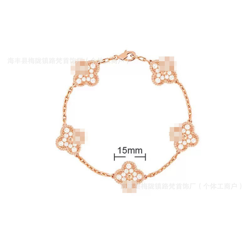 ダイヤモンドがいっぱいのローズゴールド