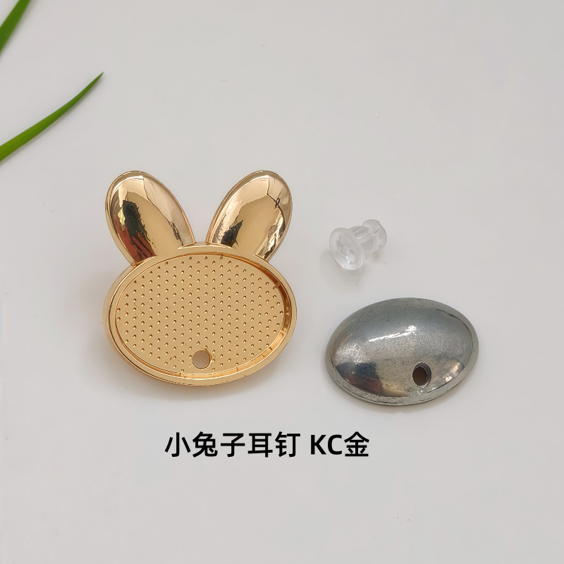 うさぎピアス/KCゴールド【カバー付1個】