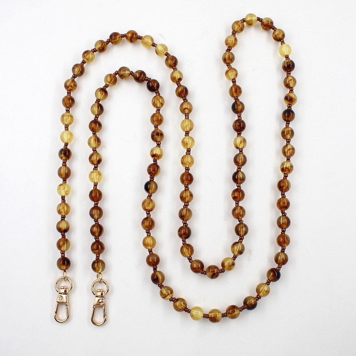 黄色のビーズのロングスタイル