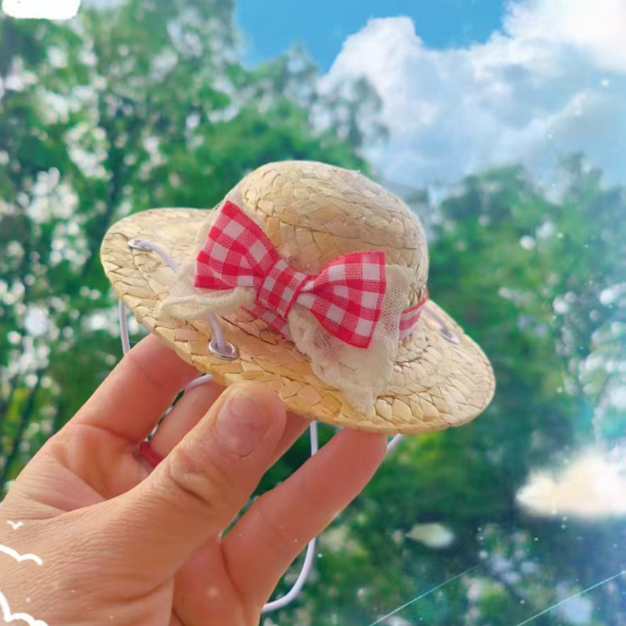 春のレースの赤いリボン