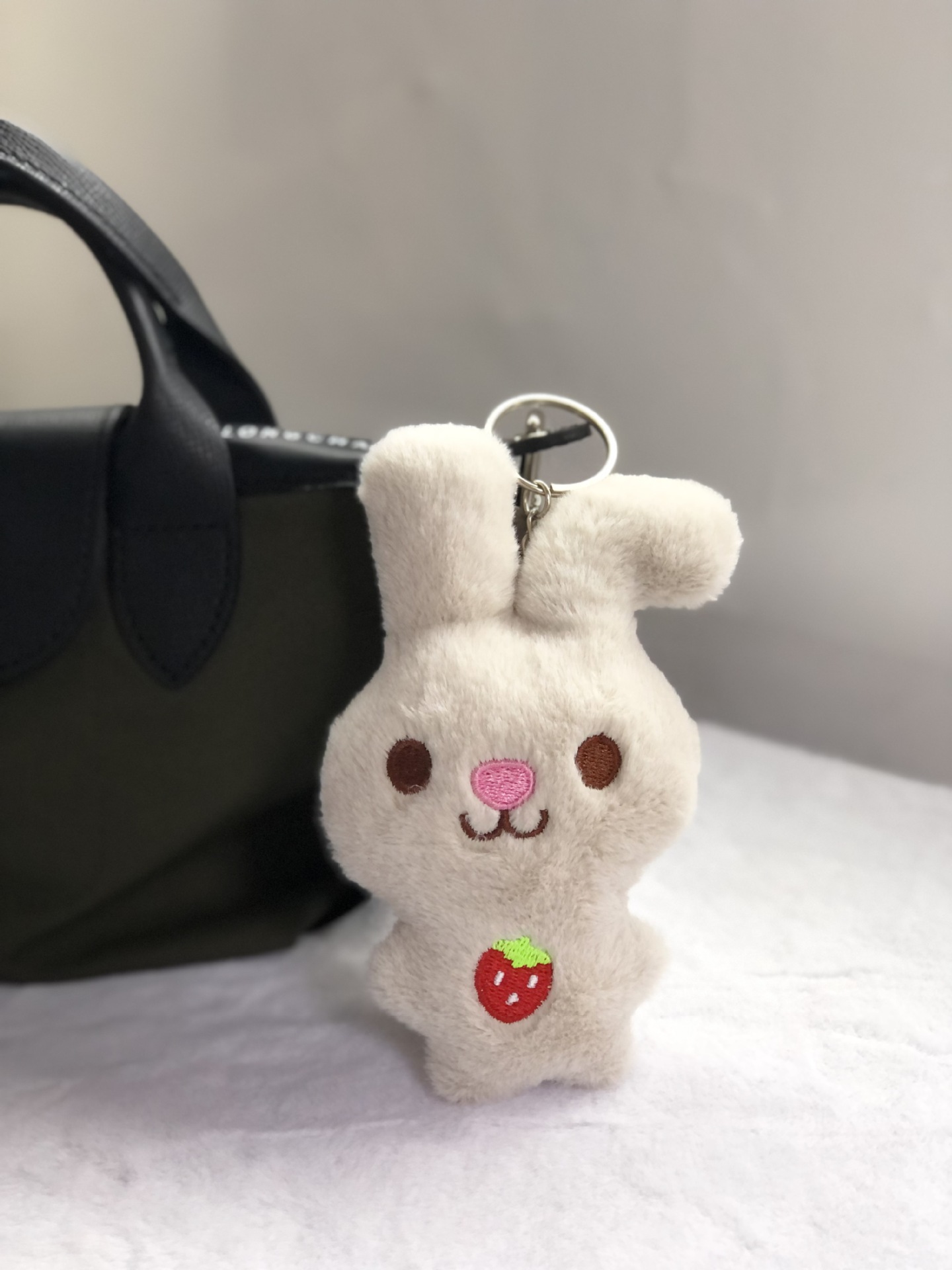 白い折れ耳ウサギ
